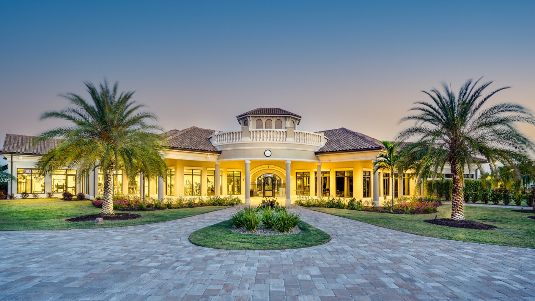 The Lakewood National grand clubhouse at golden hour